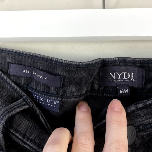 NYDJ Ami Skinny Black Raw Hem Jeans 16W - Picture 2 of 8